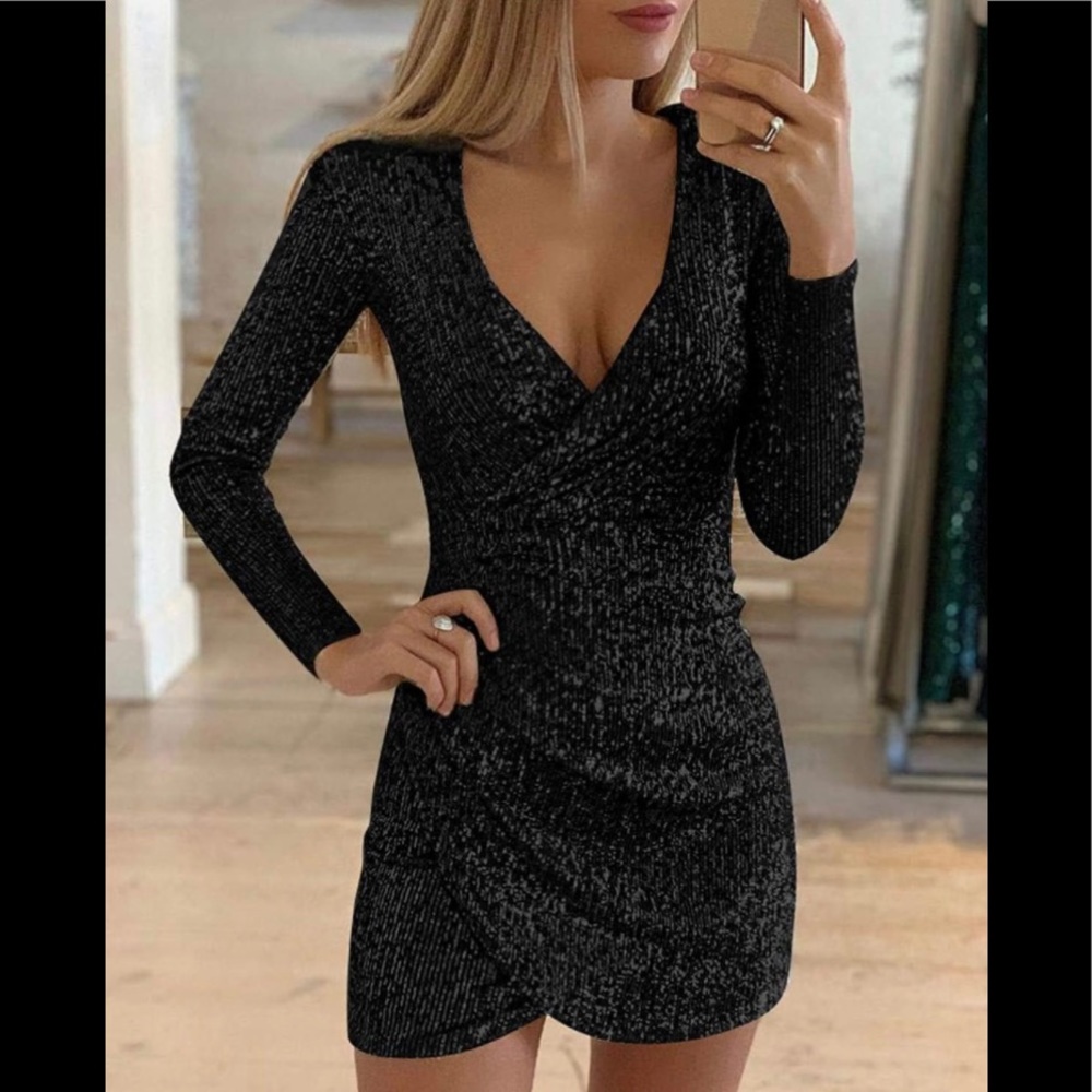 NWOT Fashion Nova V-neck black sequined wrap dress